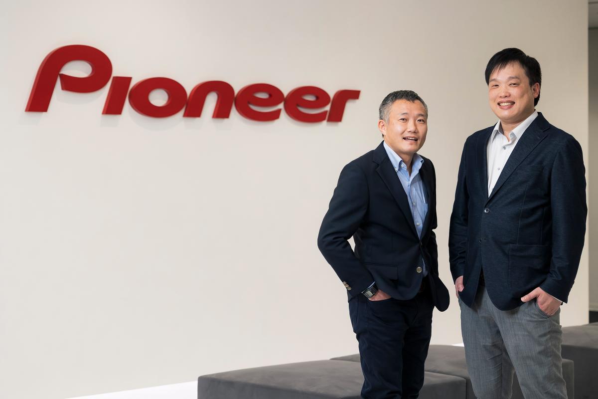 Pioneer - group