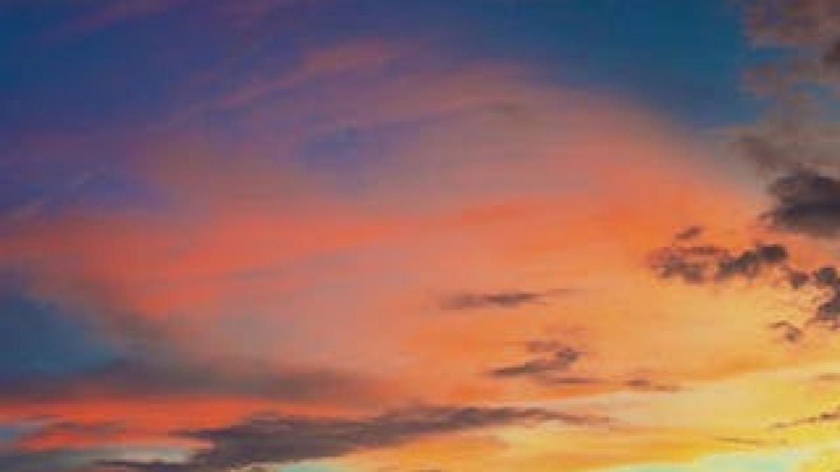 Sonnenuntergang mit Wolken