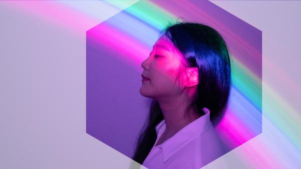 Cloud-Native-constant data availability-woman