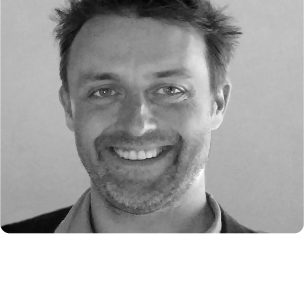 Colin MacNaughton Headshot