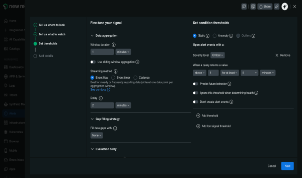 Dashboard com detecção de anomalias, alertas preditivos e análise de outliers em todos os serviços.